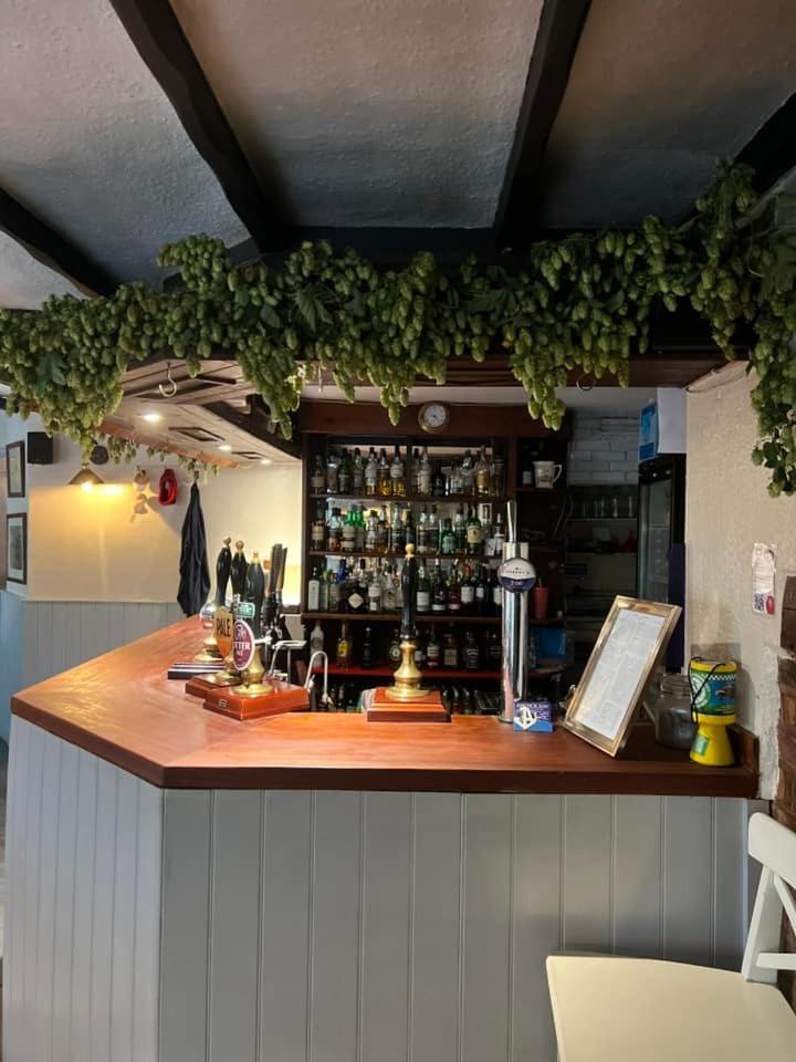 Anchor Inn Oake Luaran gambar